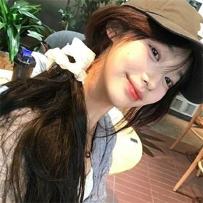 窃窃私语
